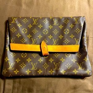 Authentic Louis Vuitton Pochette Vintage Clutch